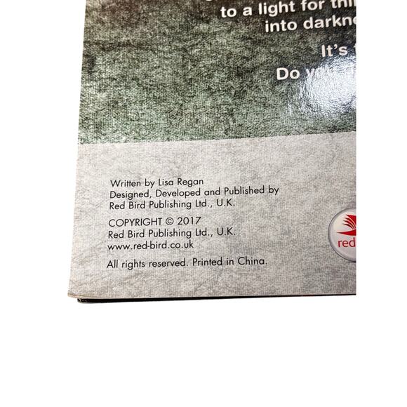 Glow in the Dark Be Afraid! 2017 Holographic Halloween Book 8.5x11 Paperback - Picture 11 of 11